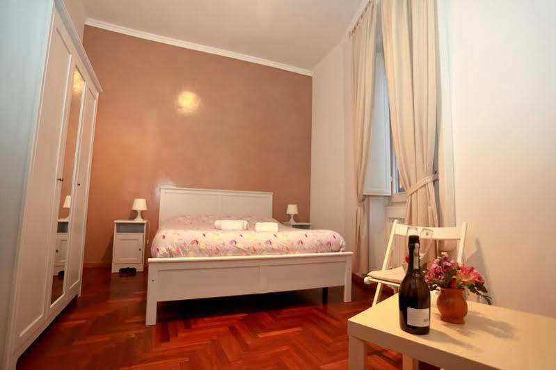 Finally In Roma Exterior foto